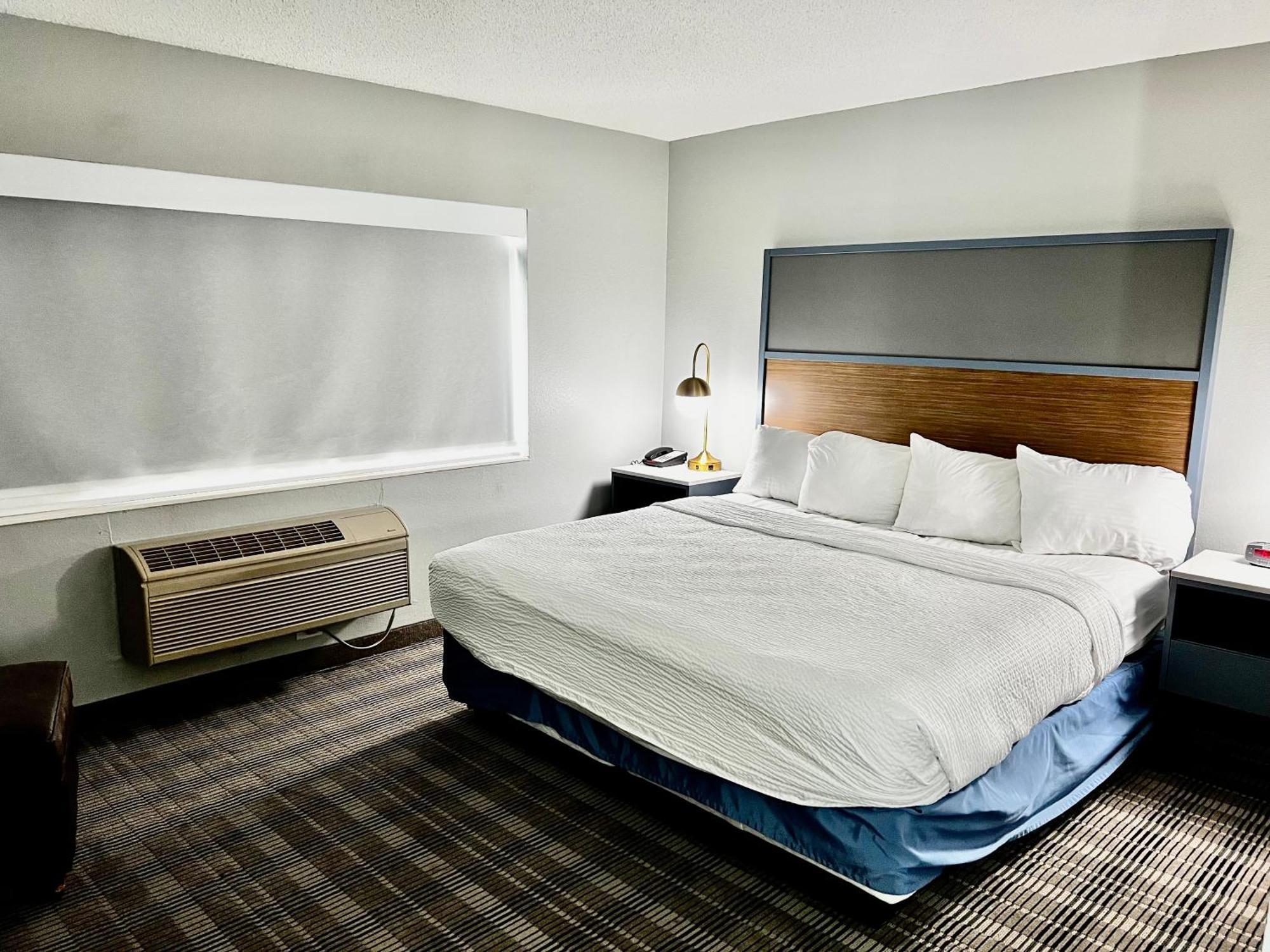 Americinn By Wyndham Shakopee Near Canterbury Park Room photo