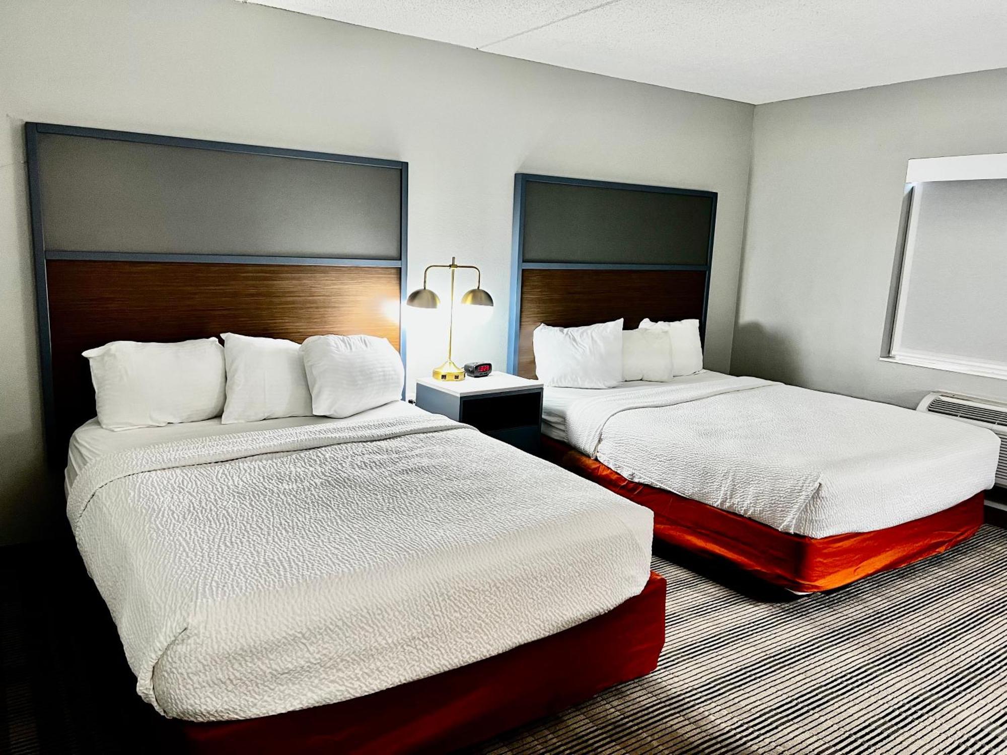 Americinn By Wyndham Shakopee Near Canterbury Park Room photo