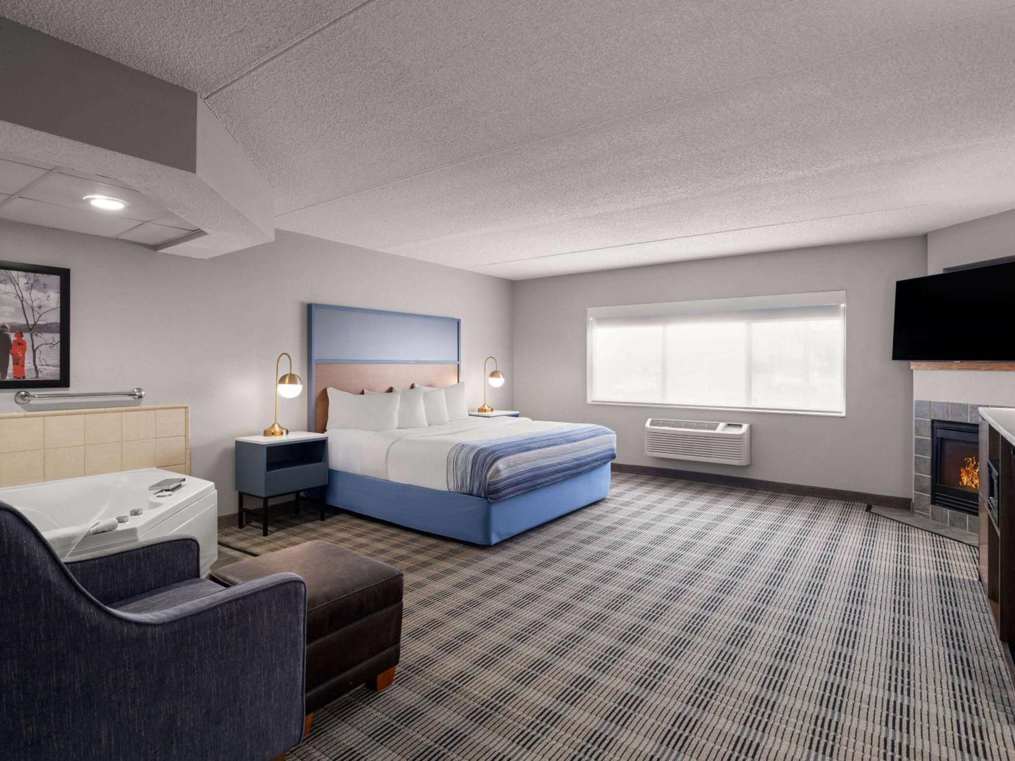 Americinn By Wyndham Shakopee Near Canterbury Park Exterior photo