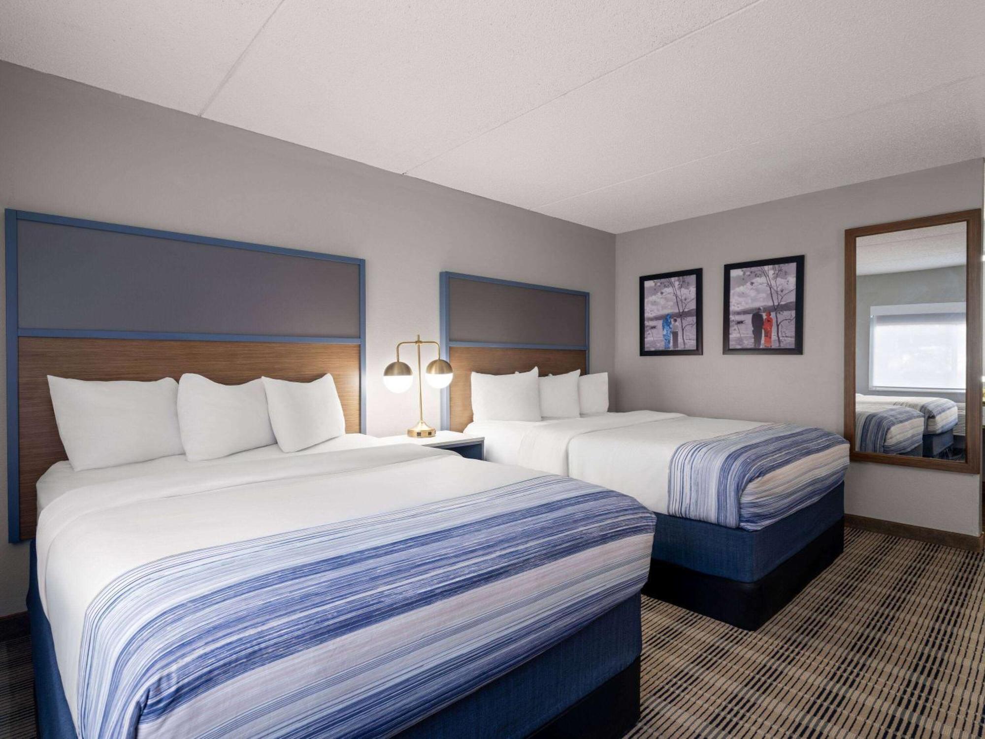 Americinn By Wyndham Shakopee Near Canterbury Park Exterior photo
