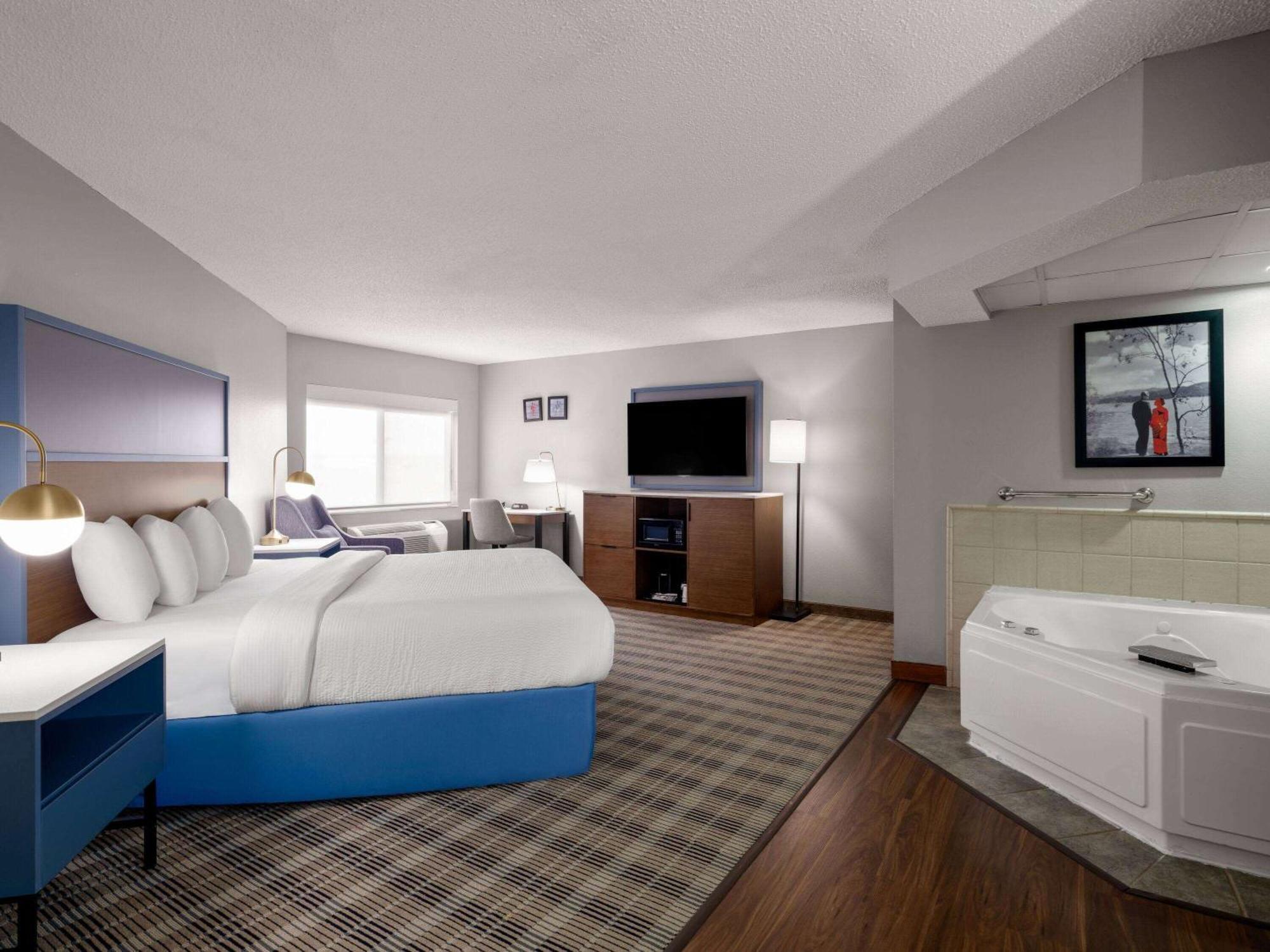 Americinn By Wyndham Shakopee Near Canterbury Park Exterior photo