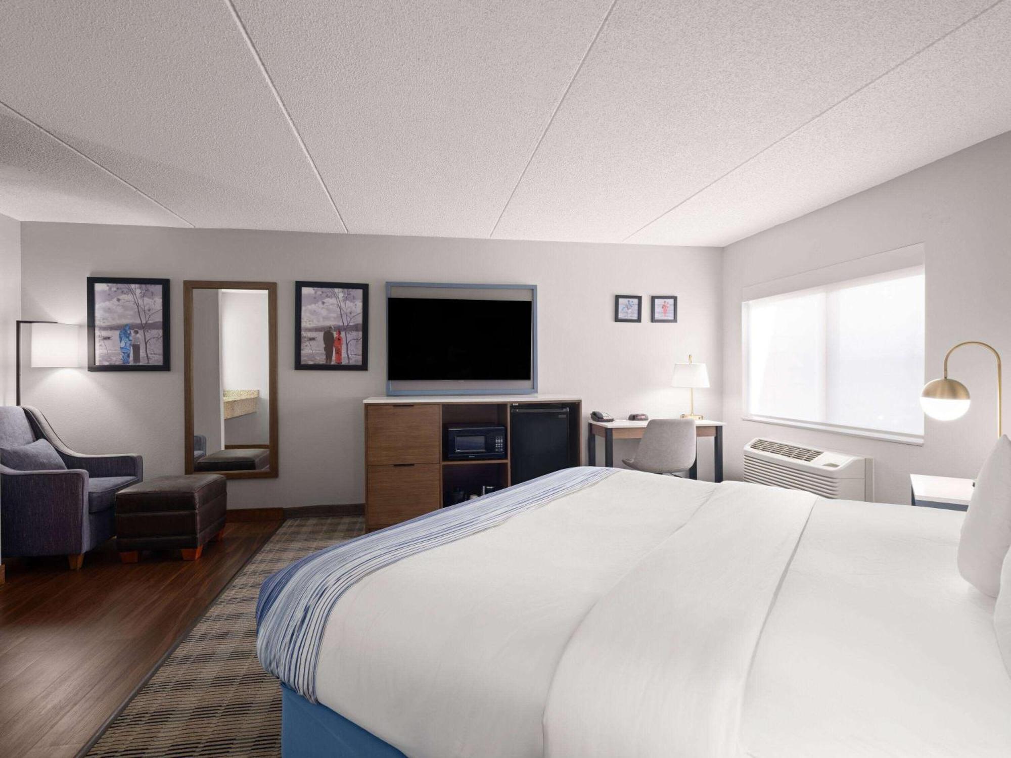 Americinn By Wyndham Shakopee Near Canterbury Park Exterior photo