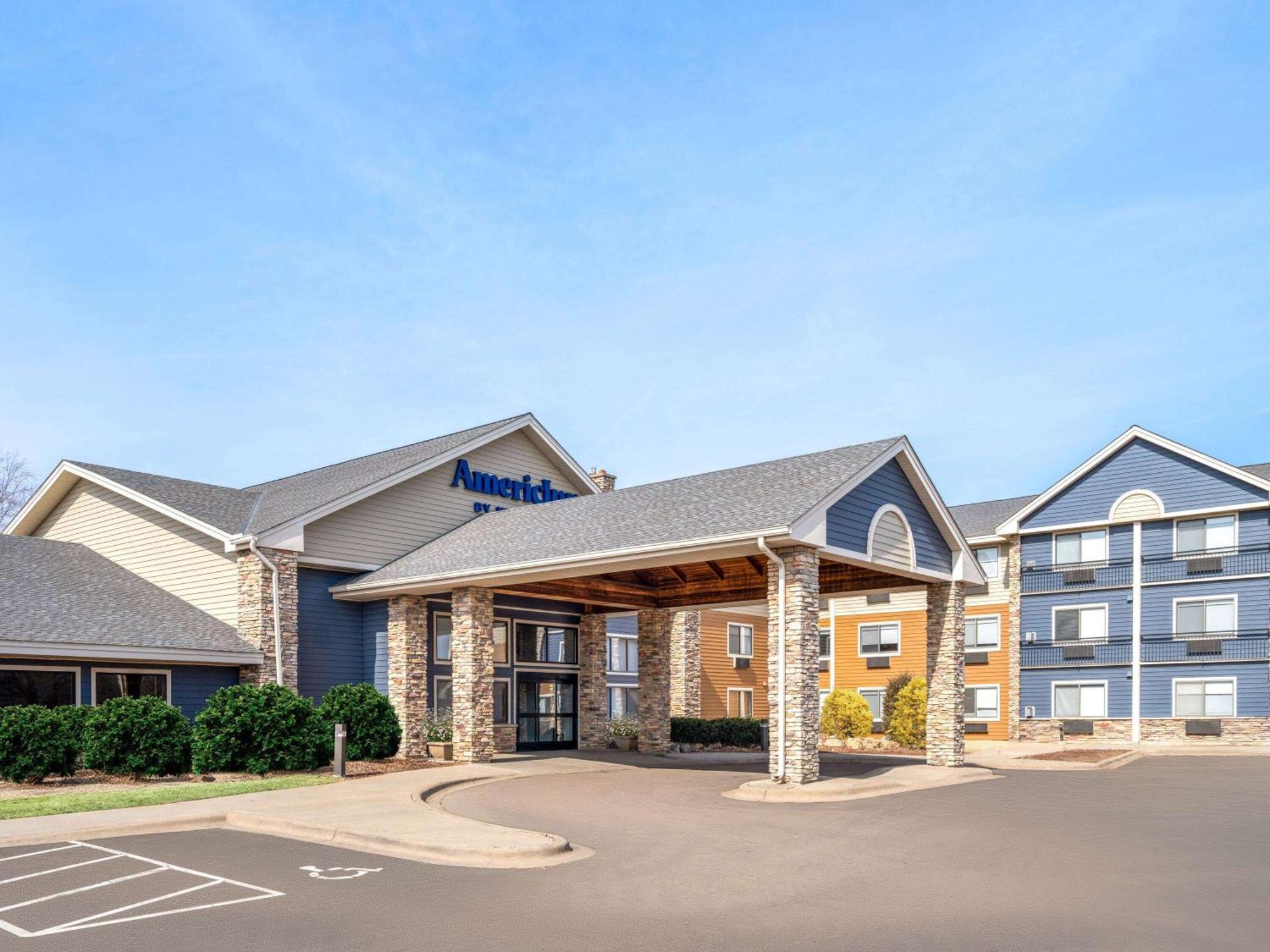 Americinn By Wyndham Shakopee Near Canterbury Park Exterior photo